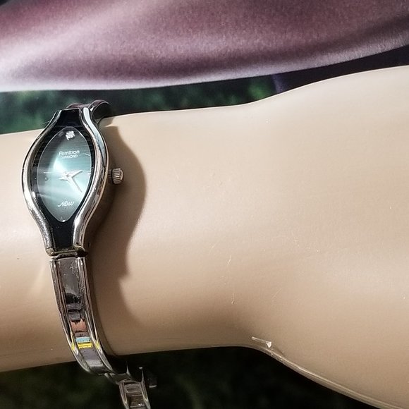 Working Armitron Watch "Now" Diamond Chip Ladies Watches - Picture 1 of 8